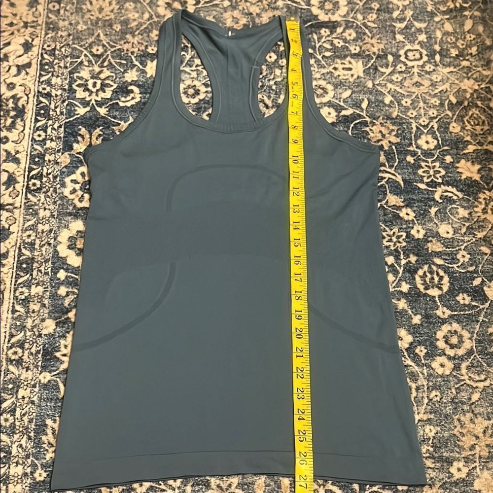 Lululemon Athletic Blue Tank Top Athleisure Gym Workout Yoga Hiking - Picture 11 of 11